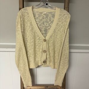 Button up crème cardigan